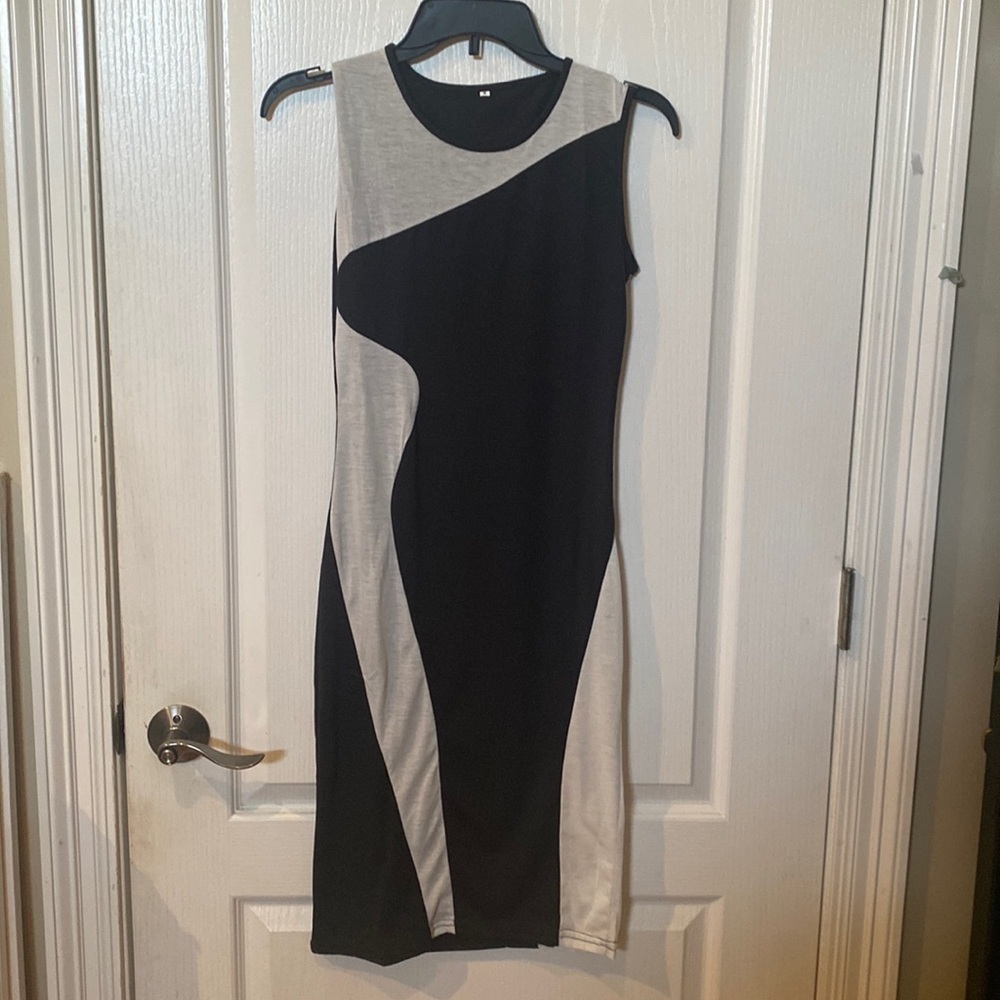 Black and white dress body con size S NEW